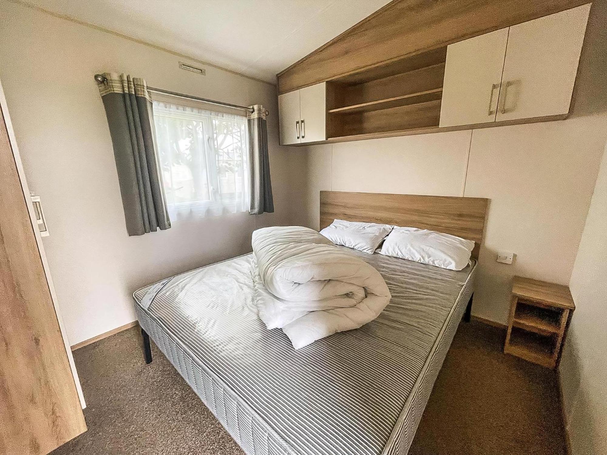 Superb 6 Berth Caravan At St Osyth Beach, Near Clacton-On-Sea Ref 28008Mc Exterior foto